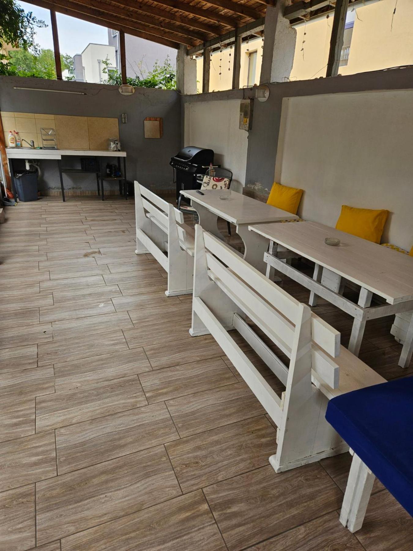 Guest House Petrovi Ravda Buitenkant foto